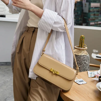 2025 New High-End Women's Genuine Cowhide Leather Crossbody Bag Light Luxury High-end Lock Buckle Small Square Shoulder Bag